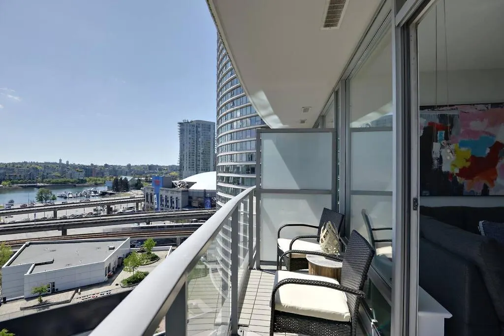 Luxary Condo Downtown Vancouver With Free Parking 0*,  Canada
