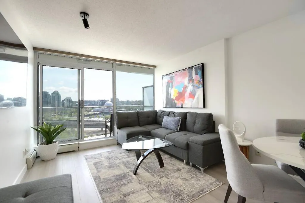 Luxary Condo Downtown Vancouver With Free Parking Apartment